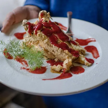 Dwór Mościbrody Inn