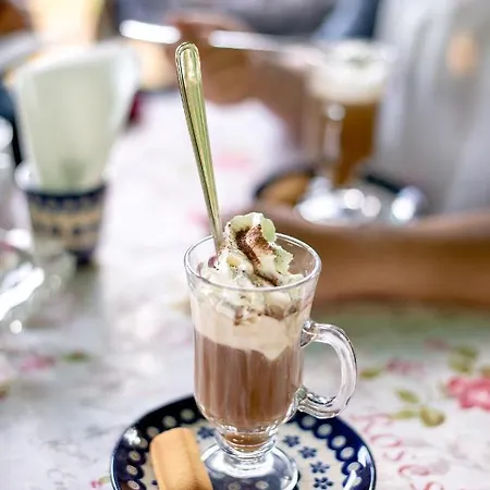 여관 Dwor Moscibrody *