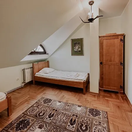 Dwor Moscibrody 여관