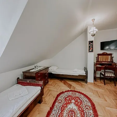 Dwor Moscibrody 여관