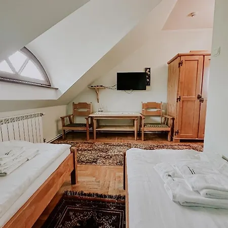 Dwór Mościbrody Inn *