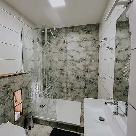 여관 Dwor Moscibrody